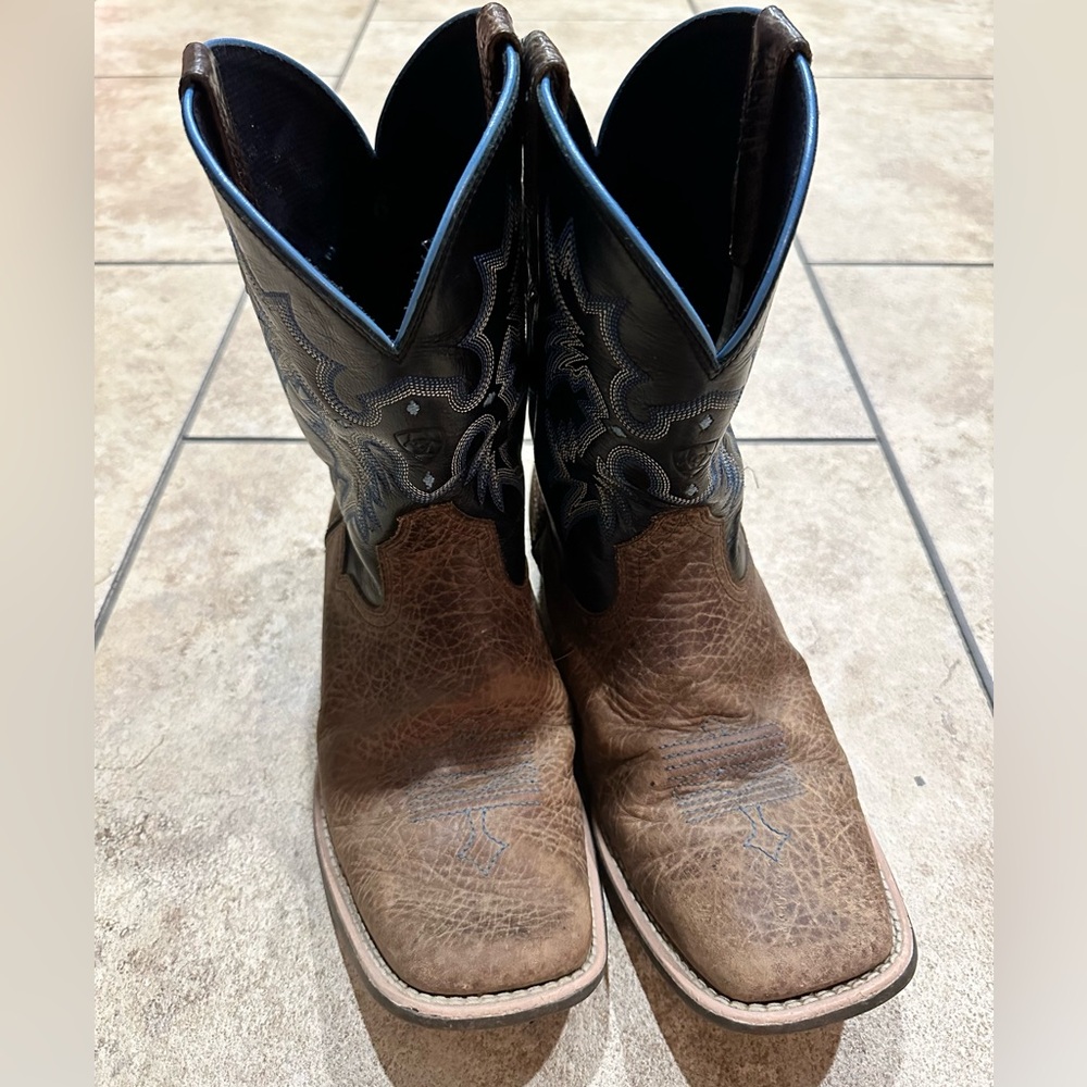 Ariat cowboy boots